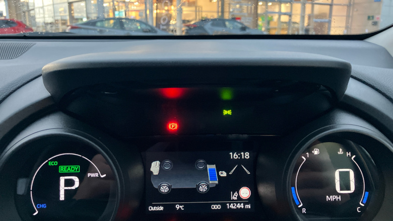 Toyota Yaris 1.5 Hybrid Design 5dr CVT Hybrid Hatchback